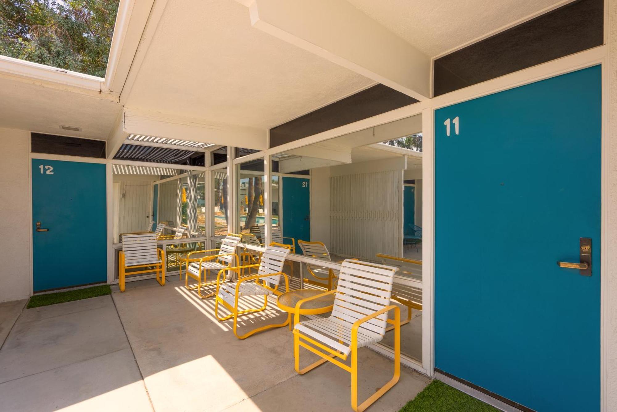 Monkey Tree Hotel By Avantstay Stylish Hotel In Palm Springs W Pool Екстериор снимка