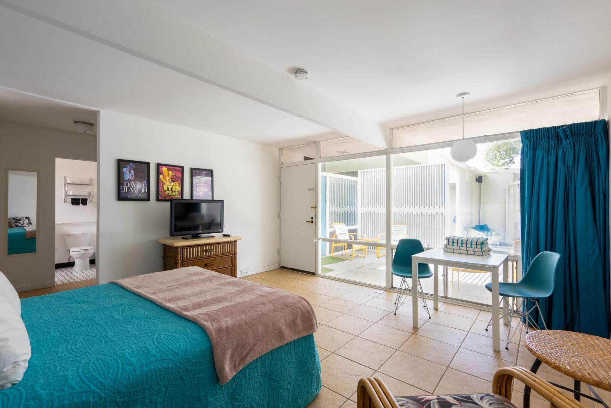 Monkey Tree Hotel By Avantstay Stylish Hotel In Palm Springs W Pool Екстериор снимка
