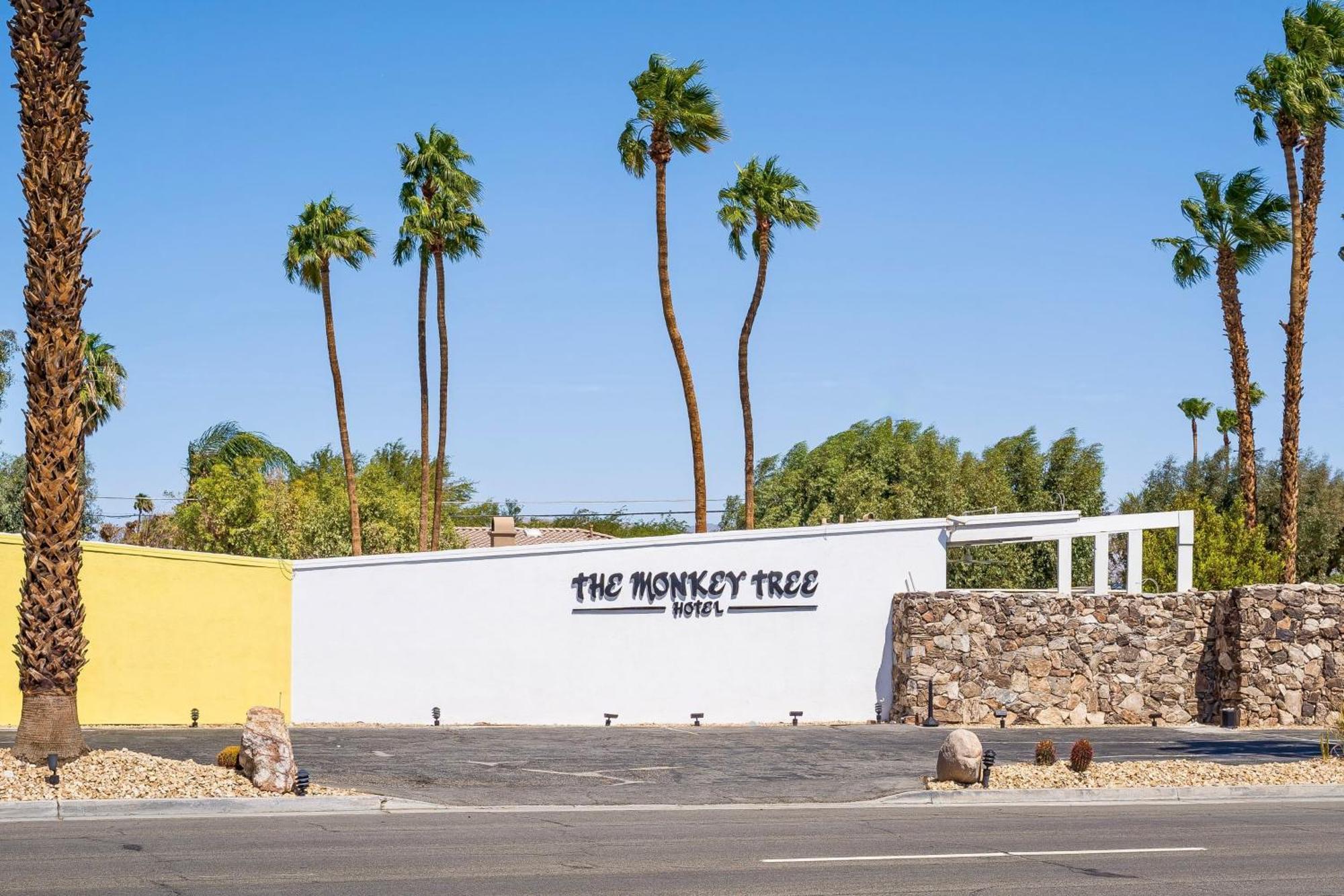 Monkey Tree Hotel By Avantstay Stylish Hotel In Palm Springs W Pool Екстериор снимка