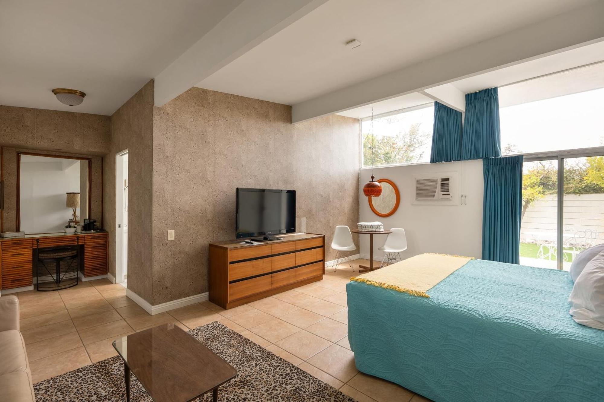 Monkey Tree Hotel By Avantstay Stylish Hotel In Palm Springs W Pool Екстериор снимка