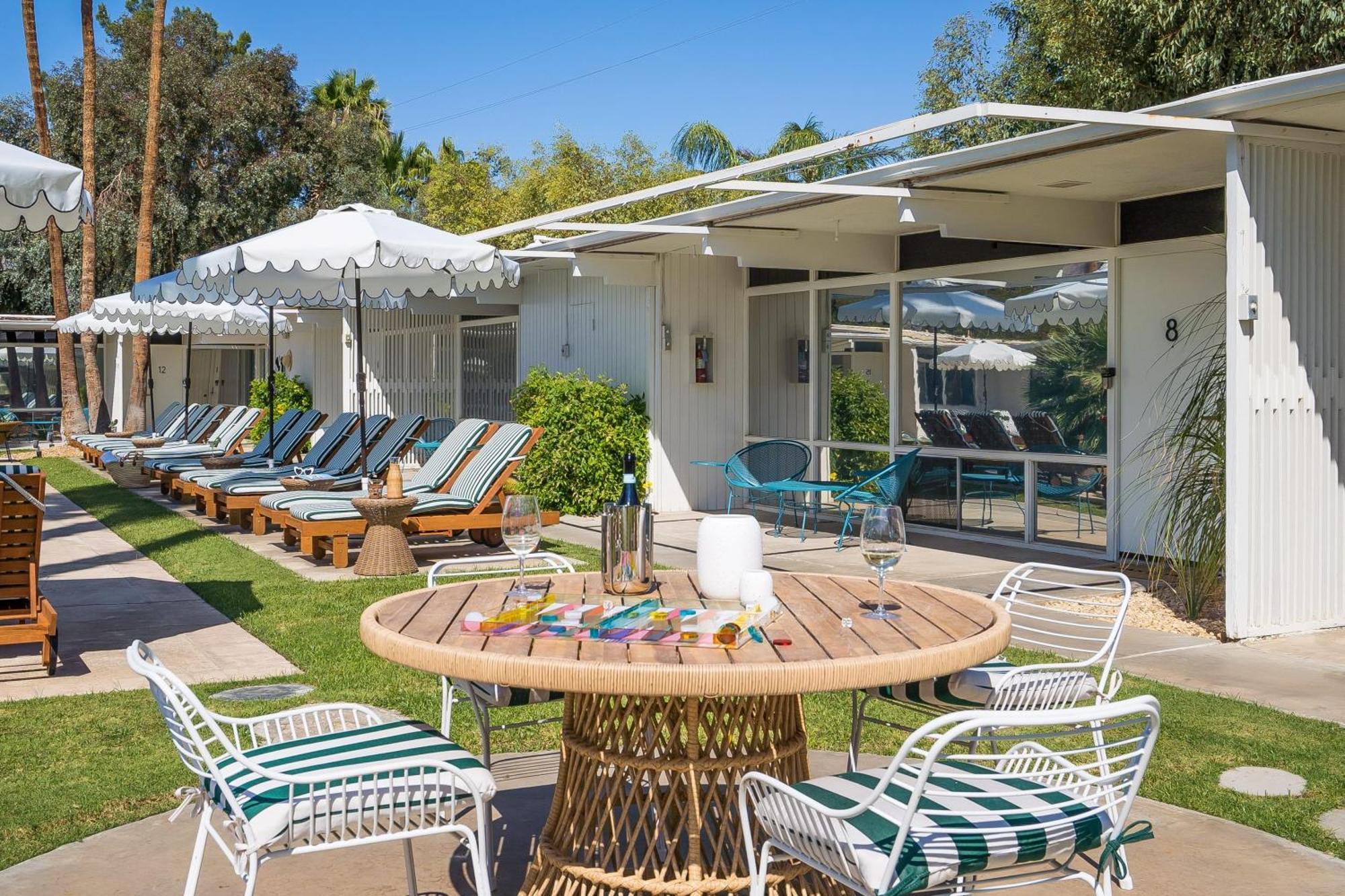 Monkey Tree Hotel By Avantstay Stylish Hotel In Palm Springs W Pool Екстериор снимка