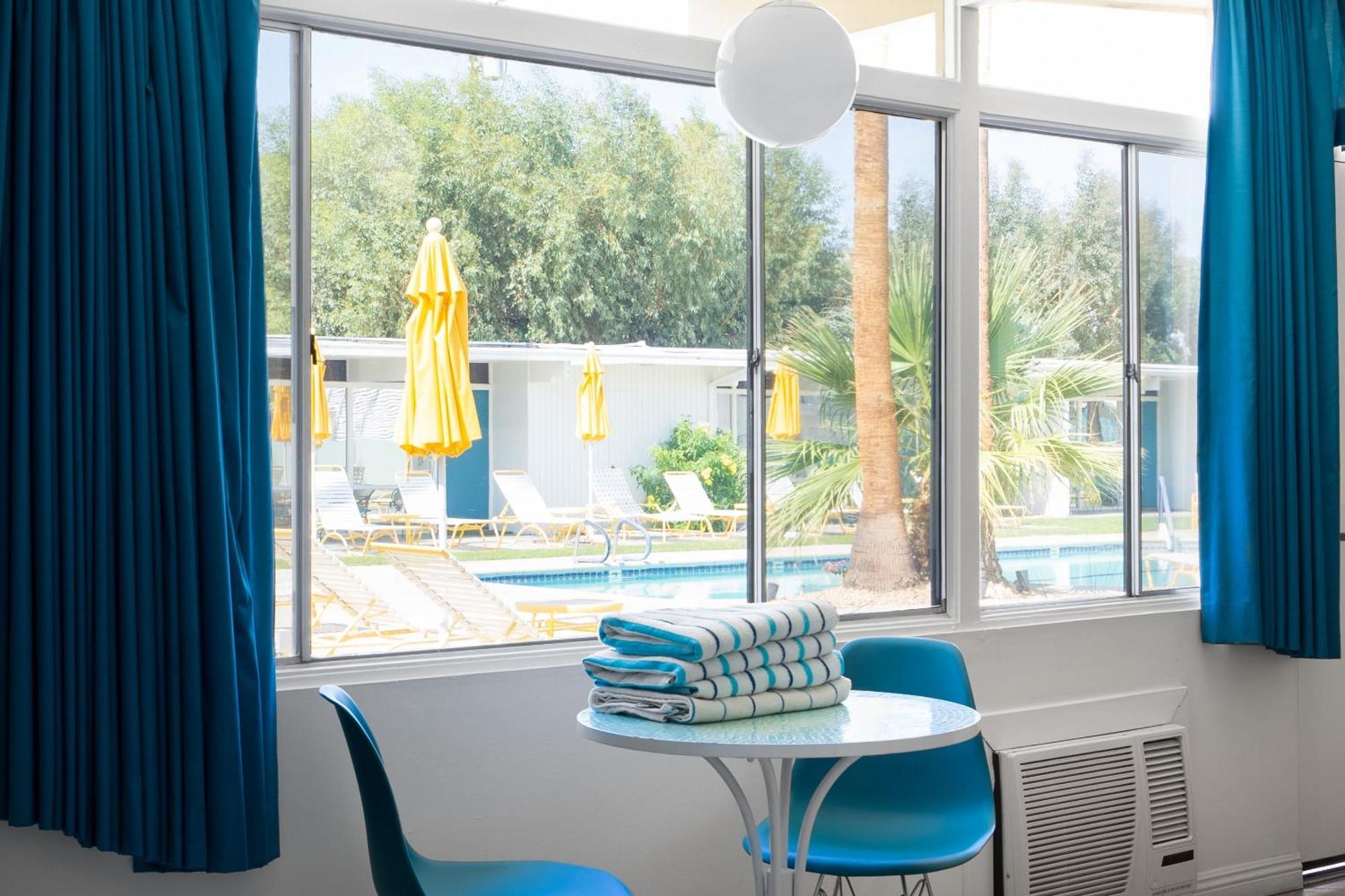 Monkey Tree Hotel By Avantstay Stylish Hotel In Palm Springs W Pool Екстериор снимка