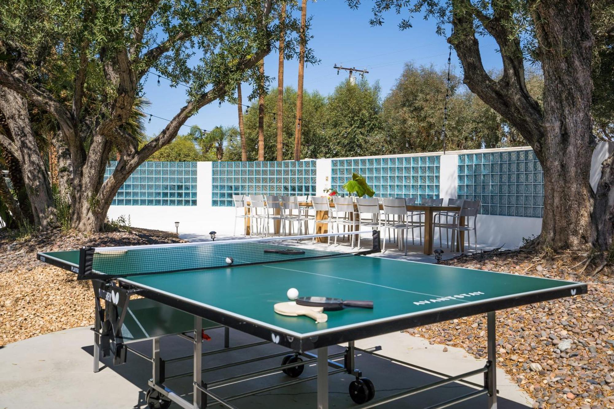 Monkey Tree Hotel By Avantstay Stylish Hotel In Palm Springs W Pool Екстериор снимка