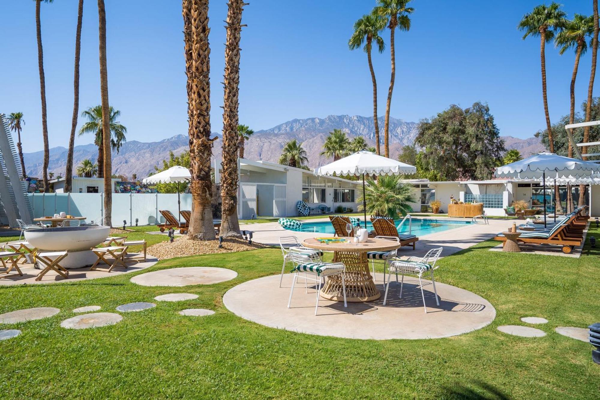 Monkey Tree Hotel By Avantstay Stylish Hotel In Palm Springs W Pool Екстериор снимка